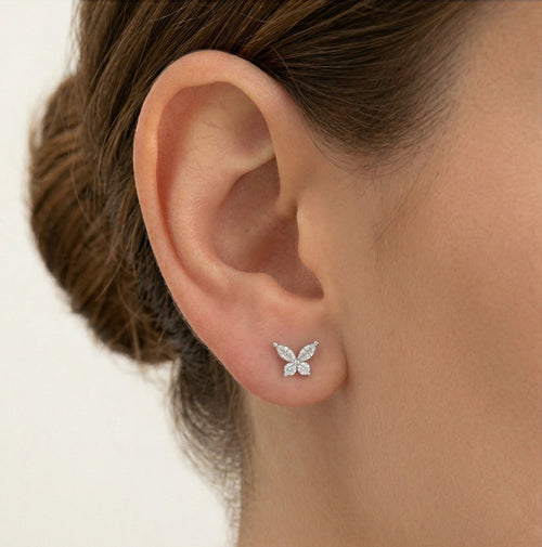 Silberne Schmetterlings-Stecker mit Zirkonia