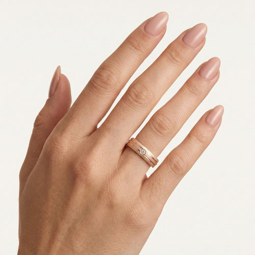 Roségold Ehering mit Diamant