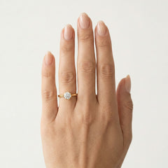 Osmi-krapnový zlatý prsten