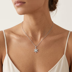 Silver pendant cubic zirconia snowflake