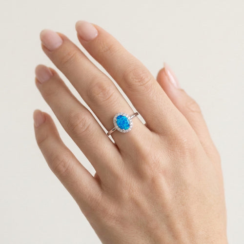 Jemný královský prsten s opálem