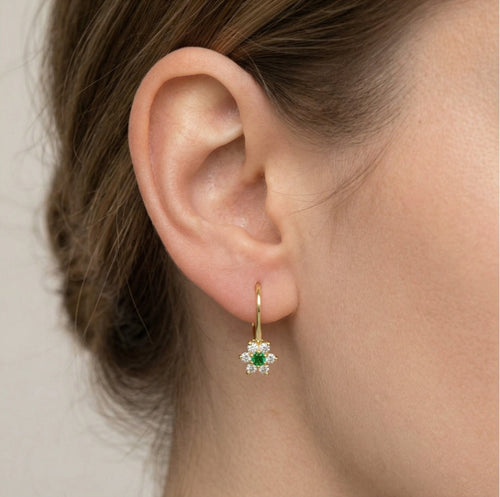 Grüne Blumenohrringe aus Gold mit Zirkonia