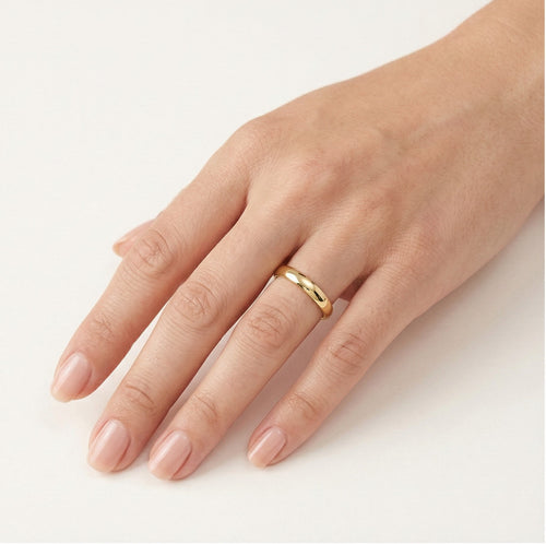 Klassischer, breiter Ehering aus Gelbgold