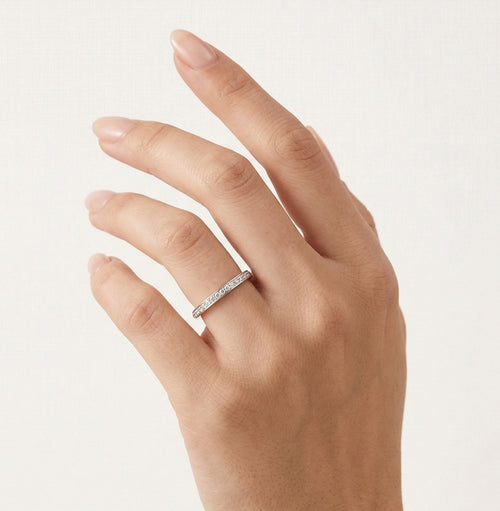 Einfacher glänzender Weißgold-Trauring