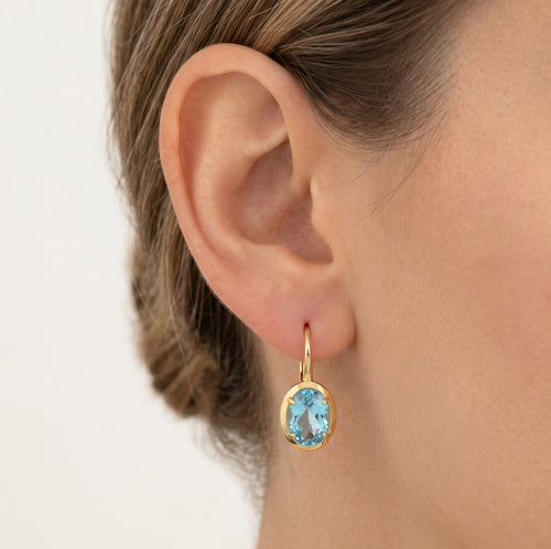 Ovale blaue Topas-Goldohrstecker