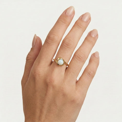 Einzigartiger weißer Opalring