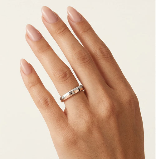 Eleganter Ehering aus Weiß- und Roségold