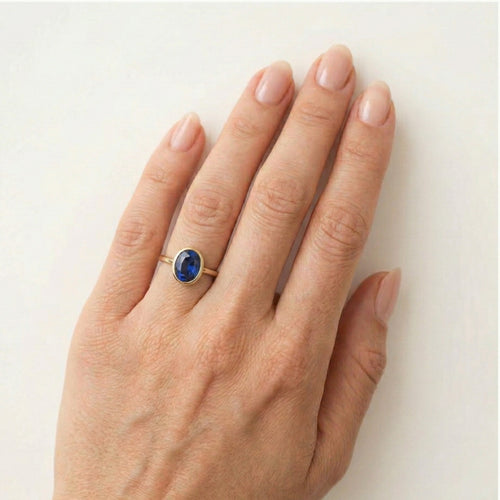 Klassischer Blauquarz-Ring