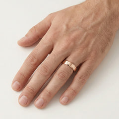 Alliances de mariage au design unique en or rose