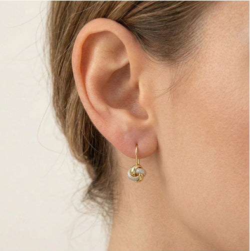 Einzigartige geknotete Gold-Ohrringe mit Anhänger