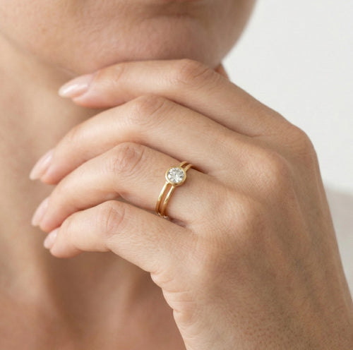 Dvouřadý prsten ze žlutého zlata