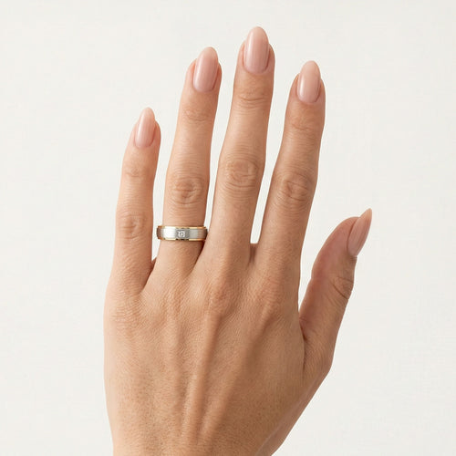 Elegantní snubní prsten ze žlutého a bílého zlata