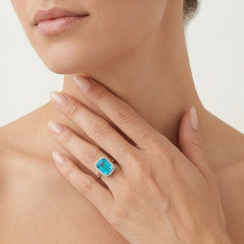 Pièce maîtresse en tourmaline synthétique