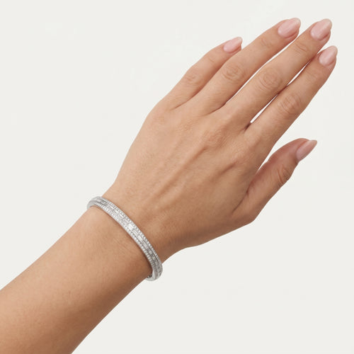 Sterling-Silber-Armreif mit geschichteten Zirkonia