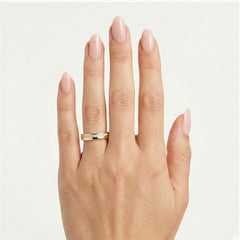 Bague en or élégante avec rangée de diamants