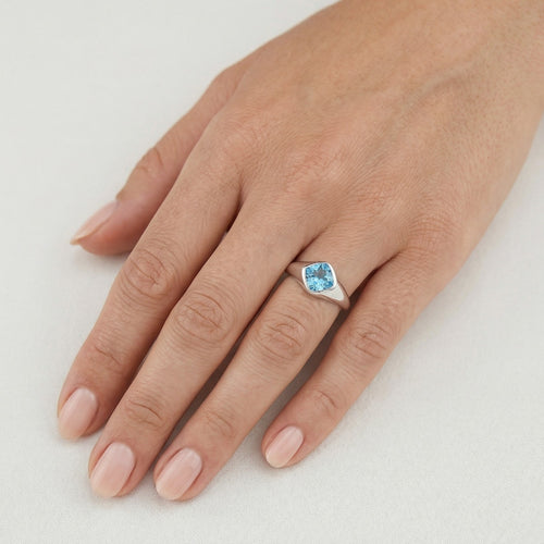 Silberring für Damen und Herren mit blauem Topas