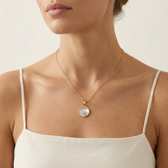 Tree of life and nacre gold pendant