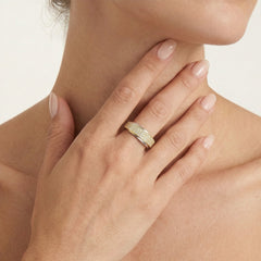 Dreireihiger Goldring mit Zirkonia