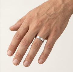 White gold ring with sparkling finish