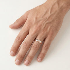 Dvoubarevné zlaté snubní prsteny s drahými kameny a bez kamenů