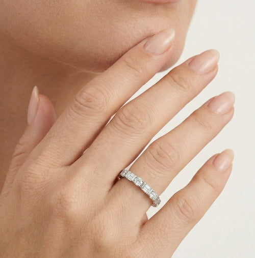 Bague sophistiquée en argent avec zircon cubique