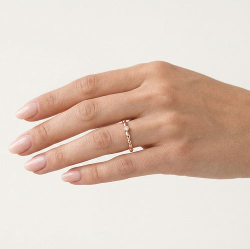 Zirkonový prsten z růžového zlata