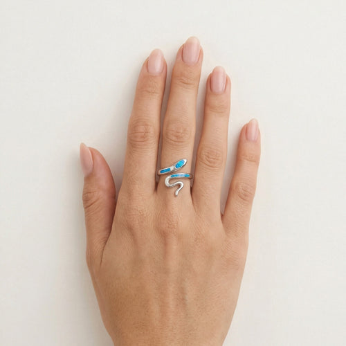 Schlangenring mit blauem Opal