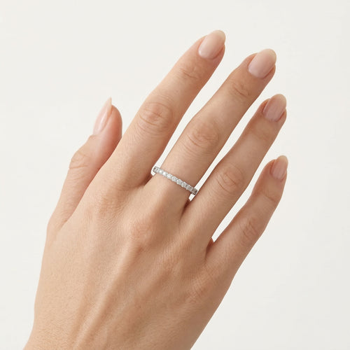 Funkelnder Weißgold-Diamantring