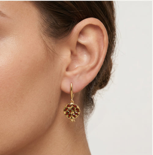 Granatohrringe aus gelbgold mit granat
