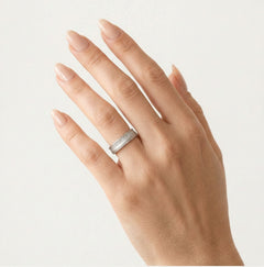 Alliances en or blanc mat