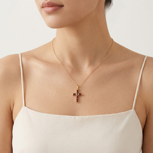 Garnet Kreuz Anhänger mit runden und rechteckigen Schliffen