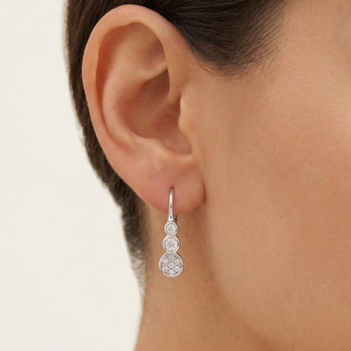 Pendientes colgantes de plata con tres circonios cúbicos redondos