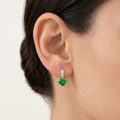 Boucles d’oreilles cœur en émeraude et zircon cubique