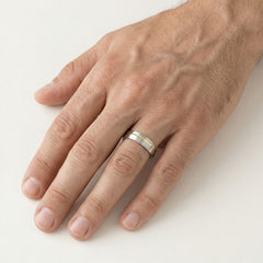 Snubní prsten z dvojího zlata