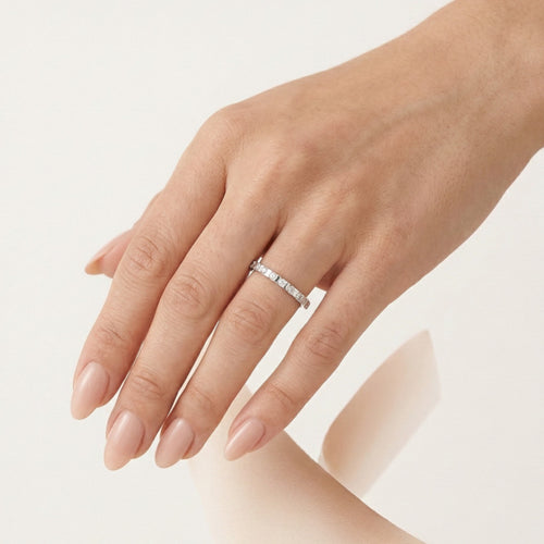 Funkelnder Weißgold-Ehering