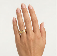 Eleganter, abgerundeter Gelbgold-Ehering