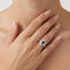 Bague royale en saphir taille poire