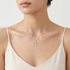 Collier en or blanc avec arbre de vie