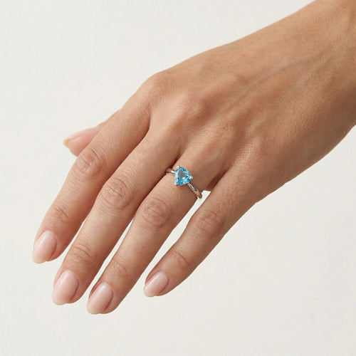 Trilliant Trilliant blauer Topas Ringblue topaz ring