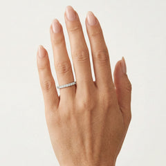 Ein-Reihen-Diamantring