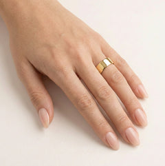 Silný klasický prsten ze žlutého zlata