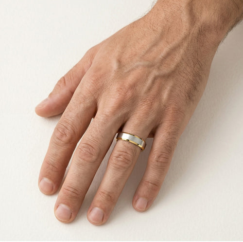 Solitaire white and yellow gold wedding ring