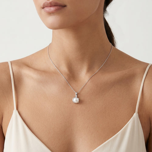 Unique pearl white gold Einzigartiger Perlen-Weißgold-Damenanhängerwomen pendant