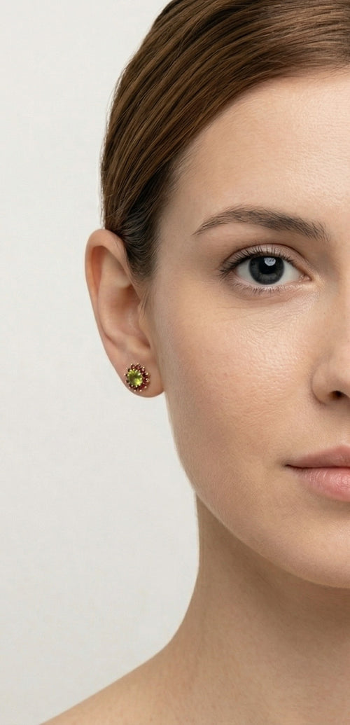 Astrale Gelassenheit: Geteilte Krappenfassung mit Edelsteinen