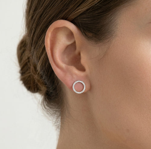 Jemné náušnice z růžového zlata s kulatými diamanty