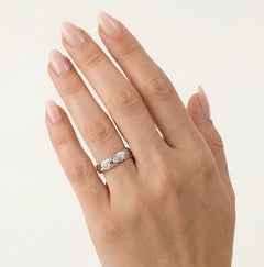 Elegantes alianzas de boda de dos tonos de oro