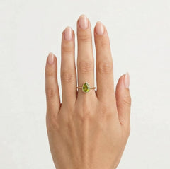 Goldener Elegance Unleashed Statement-Ring