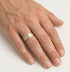 Unikátní snubní prsteny z bílého a žlutého zlata