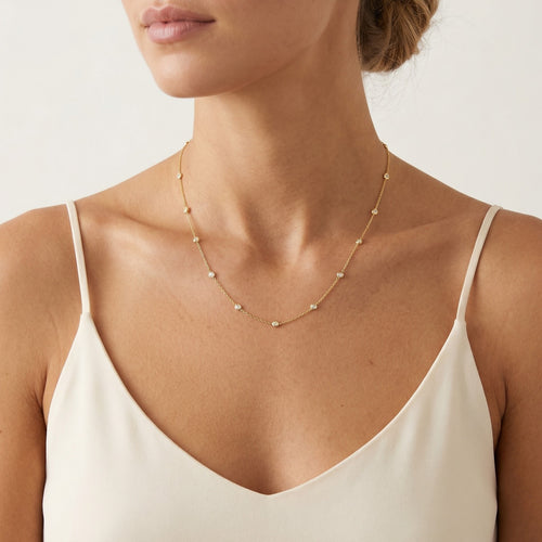 Minimalistische Goldhalskette mit Zirkonia