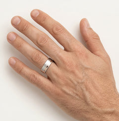 Roségold- und Weißgold-Ehering